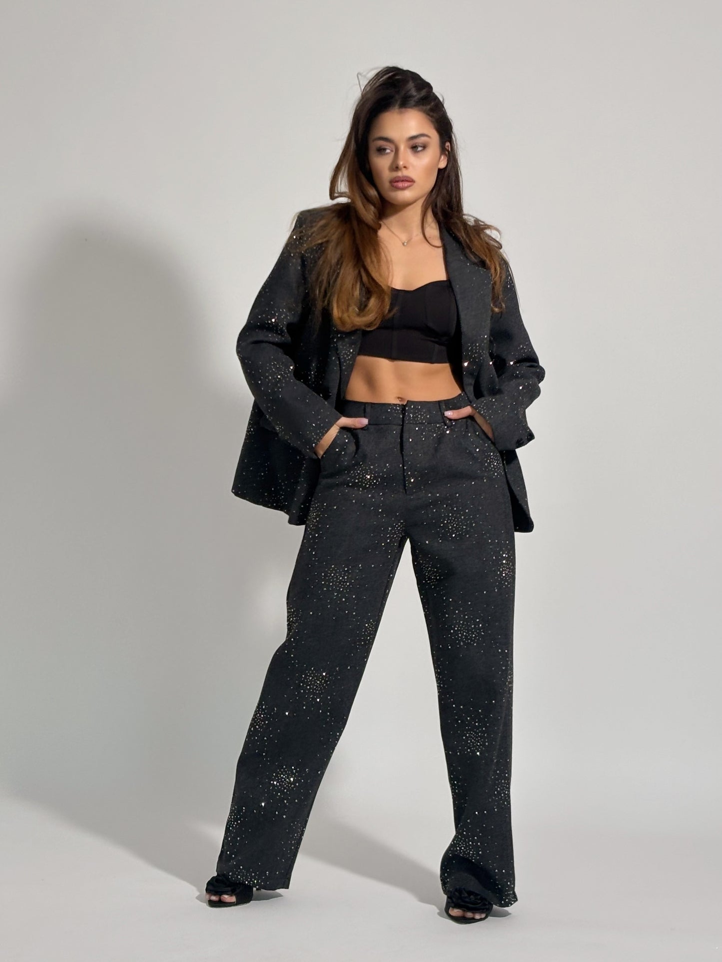 Костюм Viola с камъни и вълна