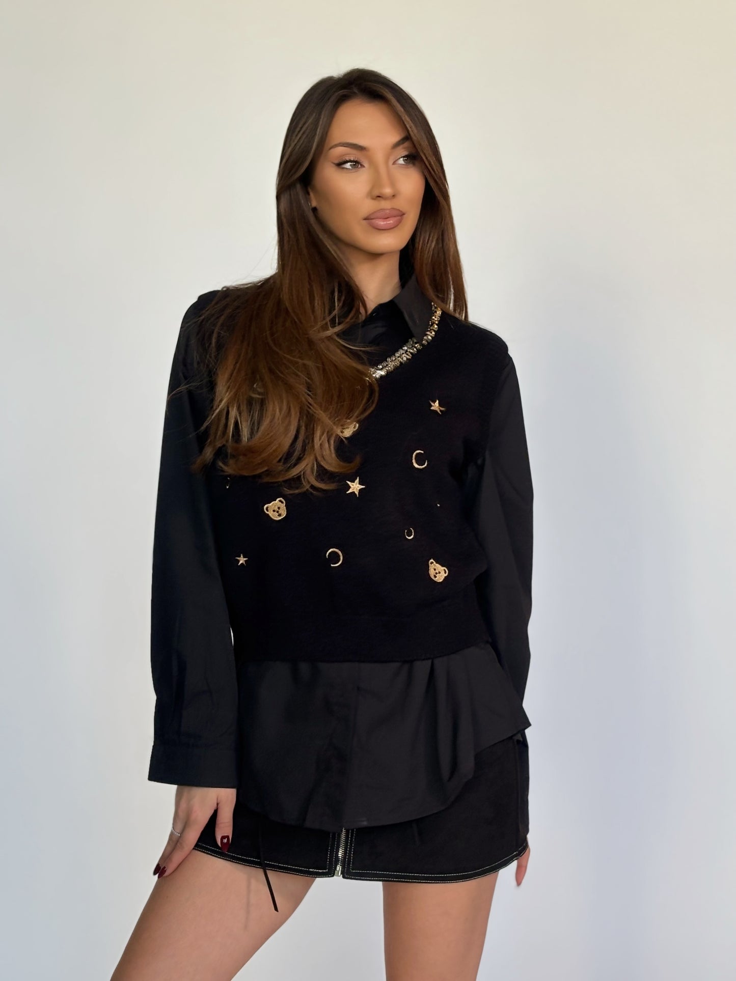 Пуловер без ръкави Beata с мечета и камъни