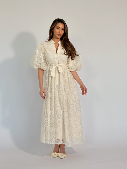 Дантелена рокля Belina