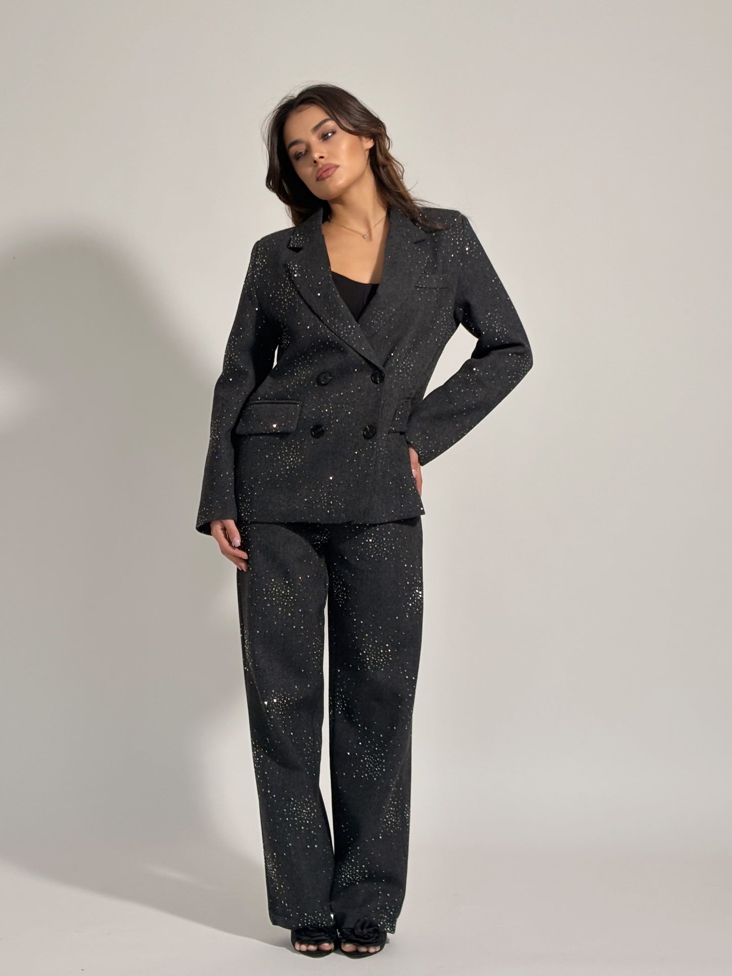 Костюм Viola с камъни и вълна