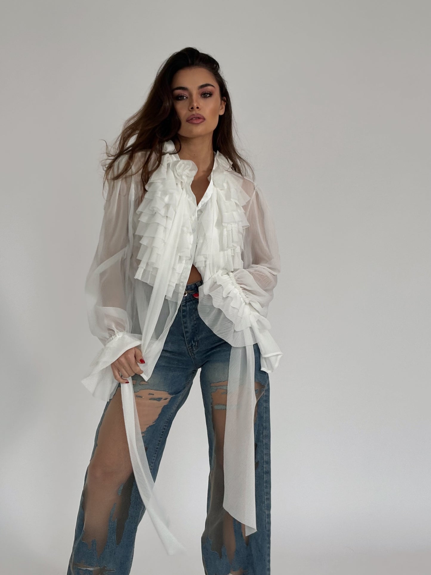 Риза Matilda с рози