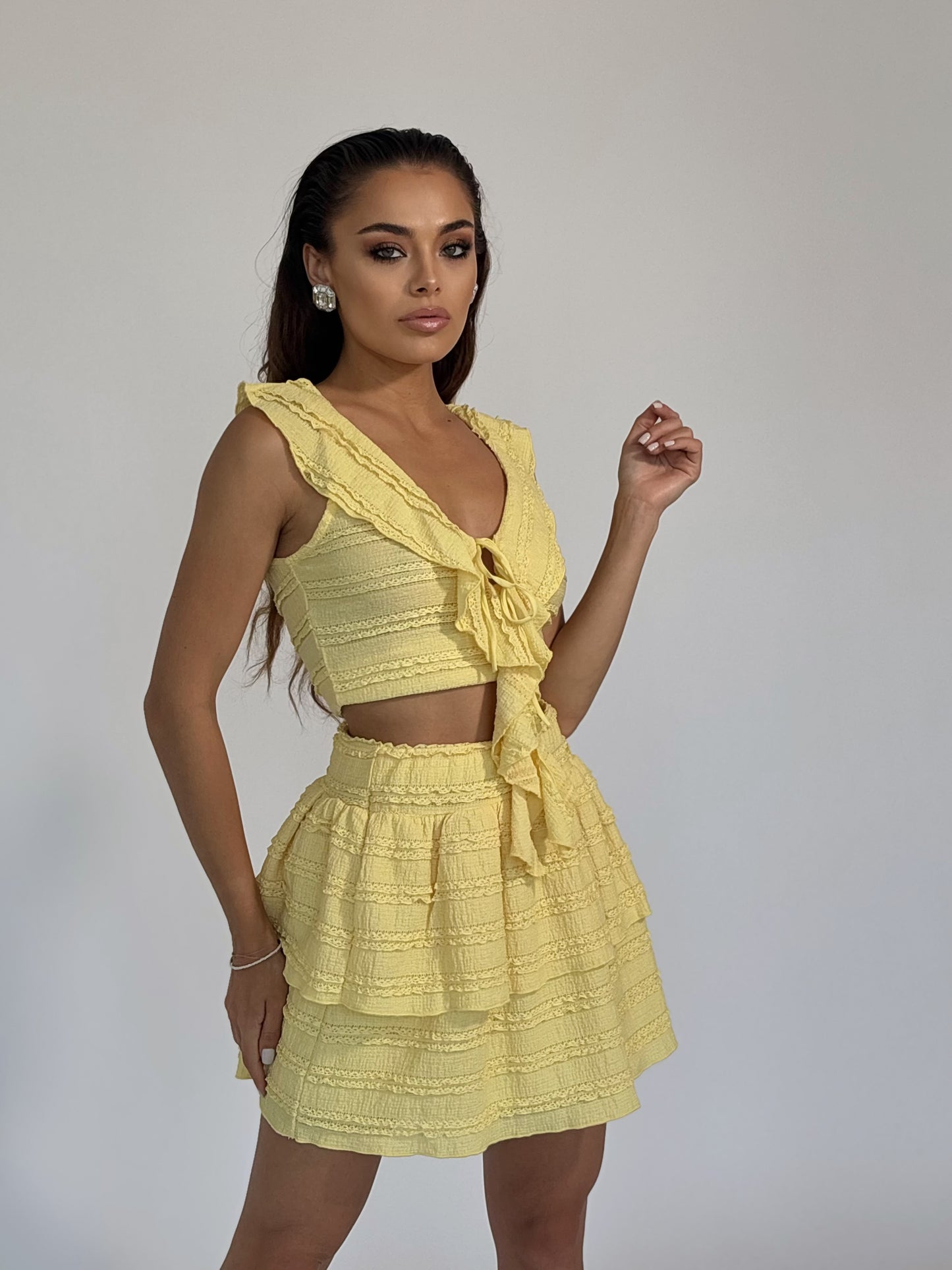 Belinda set