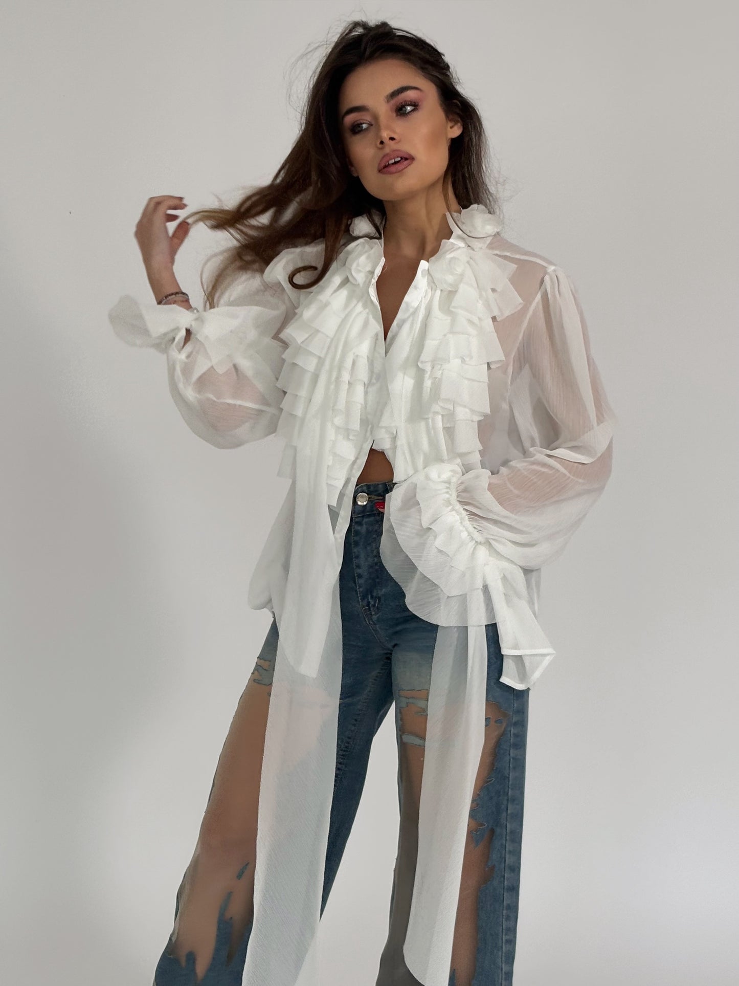 Риза Matilda с рози