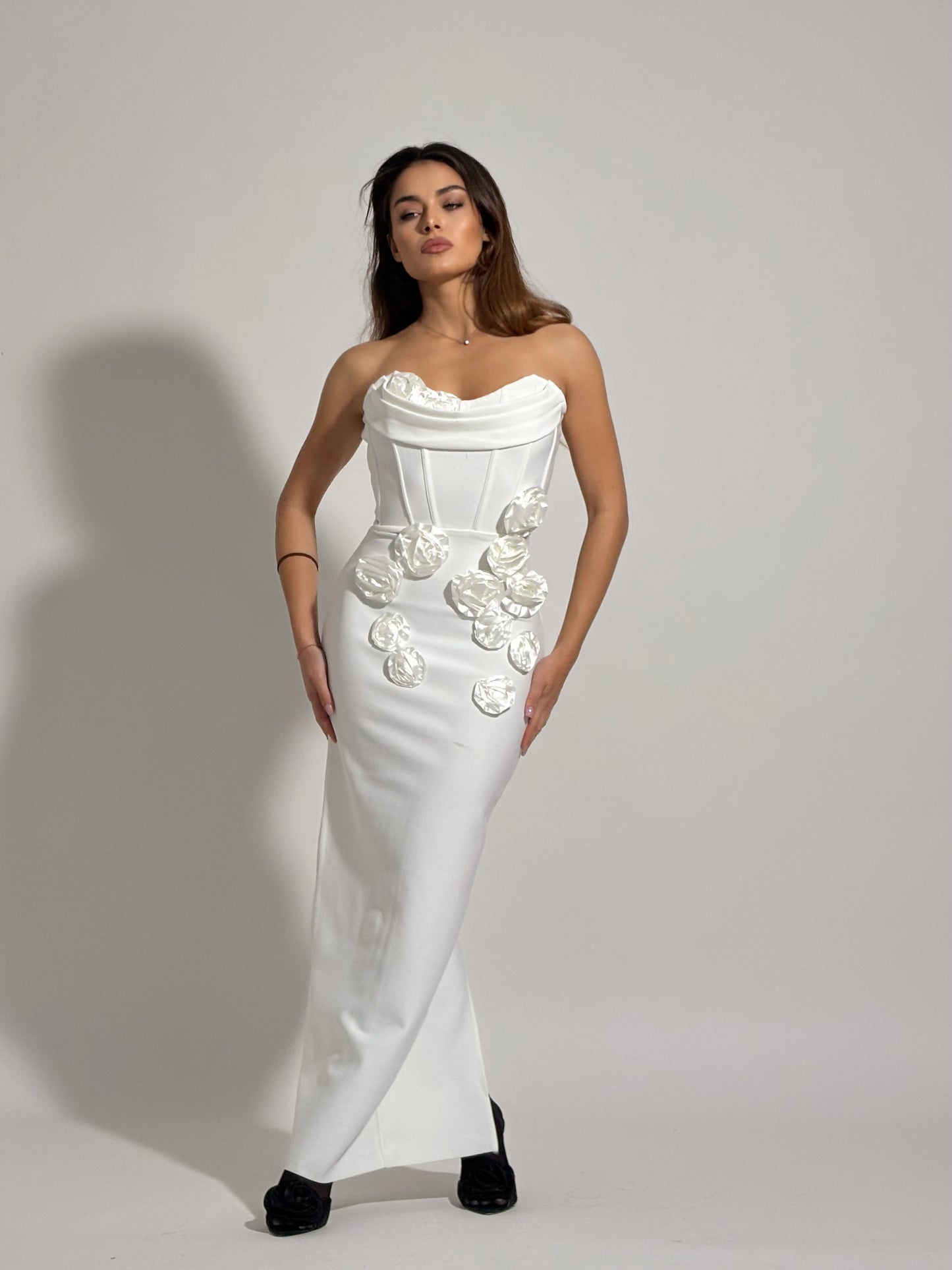 Бандажна рокля Emily с рози