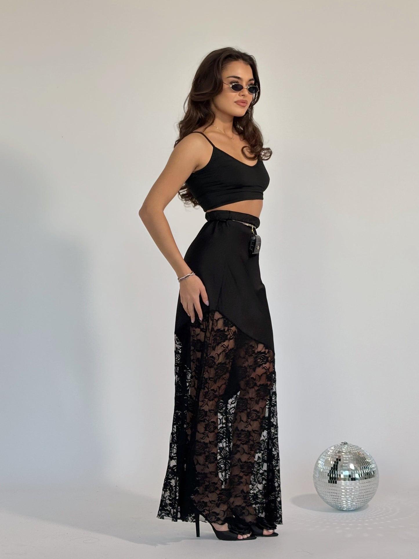 Сатенена пола с дантела Mocha