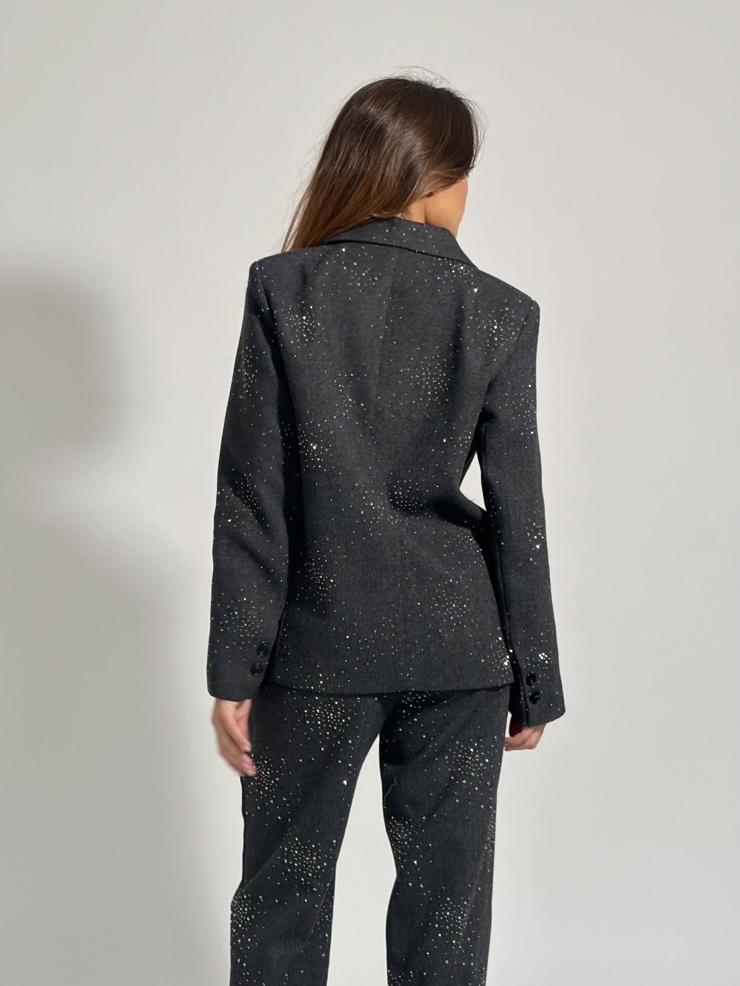 Костюм Viola с камъни и вълна