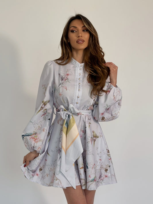 Мини рокля от сатенирана материя