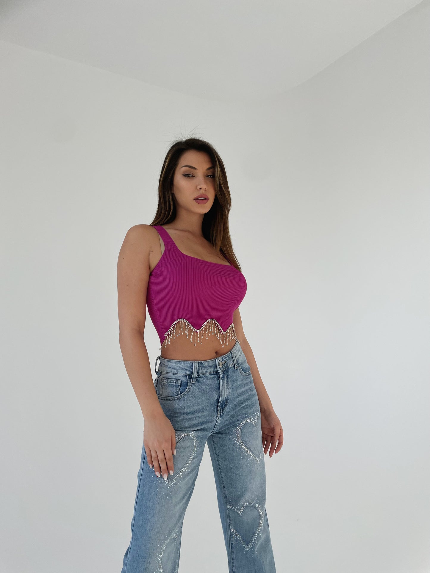 Crop top Miss chic cu pietre suspendate