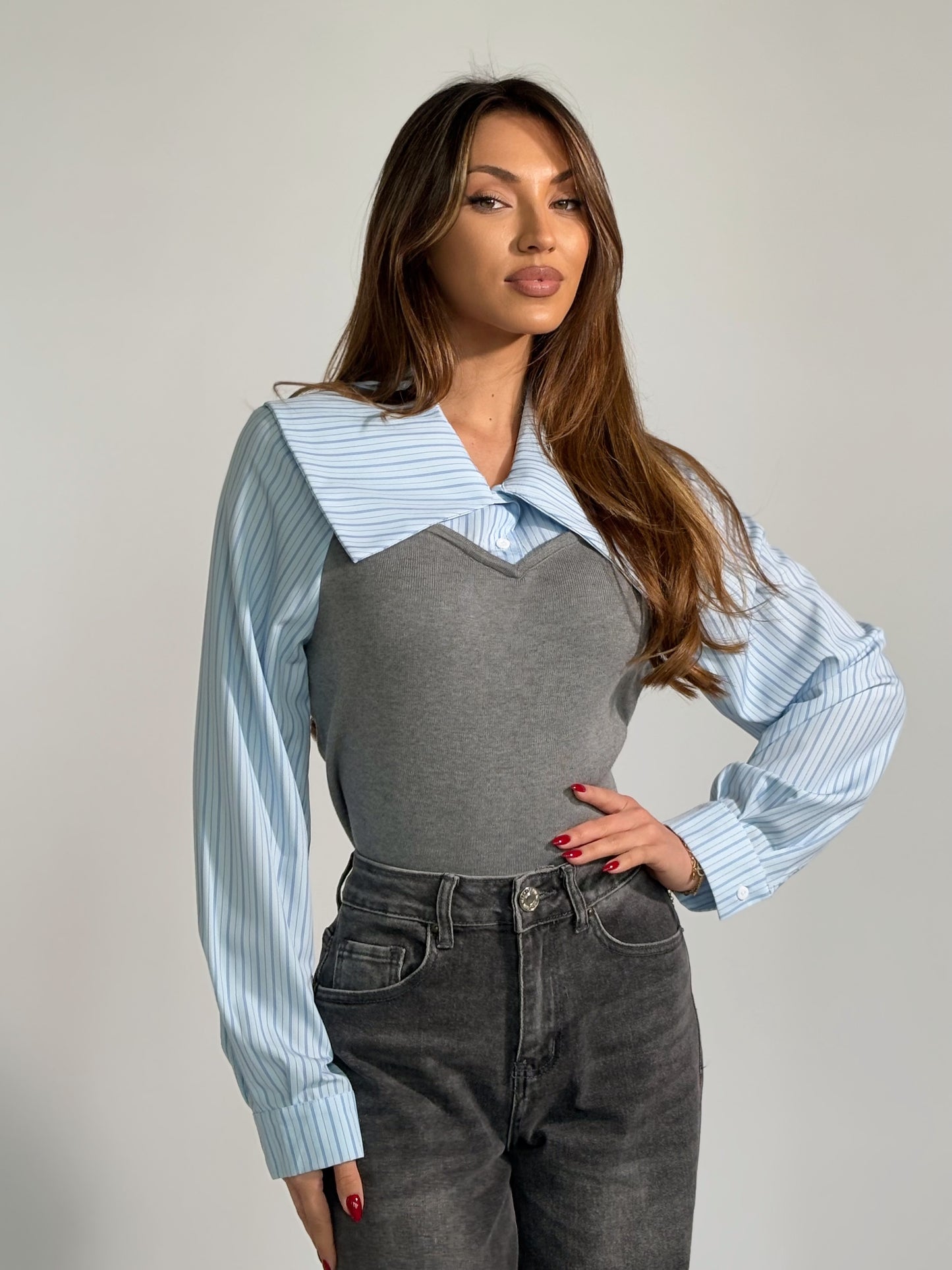 Риза с пришито бюстие Venis