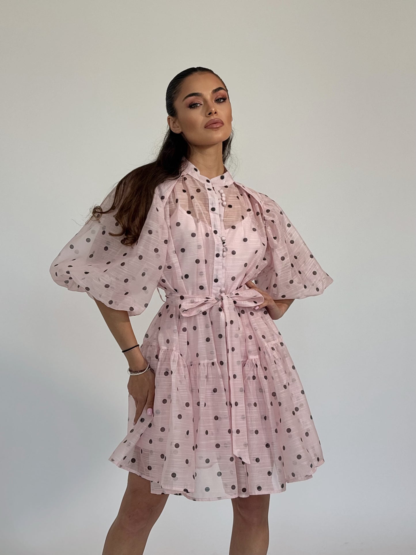 Къса рокля на точки Polka