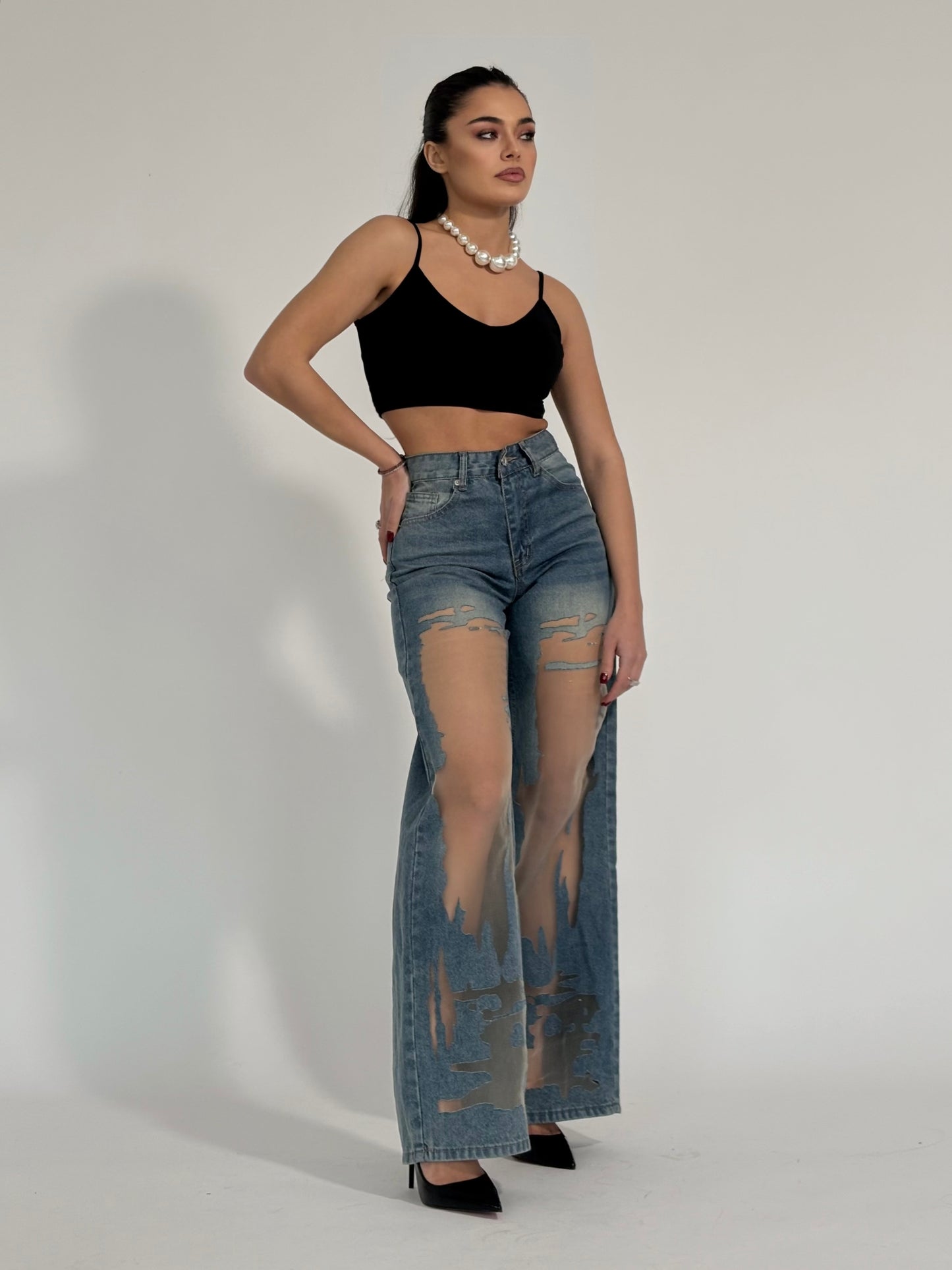 Volume jeans with transparent effect