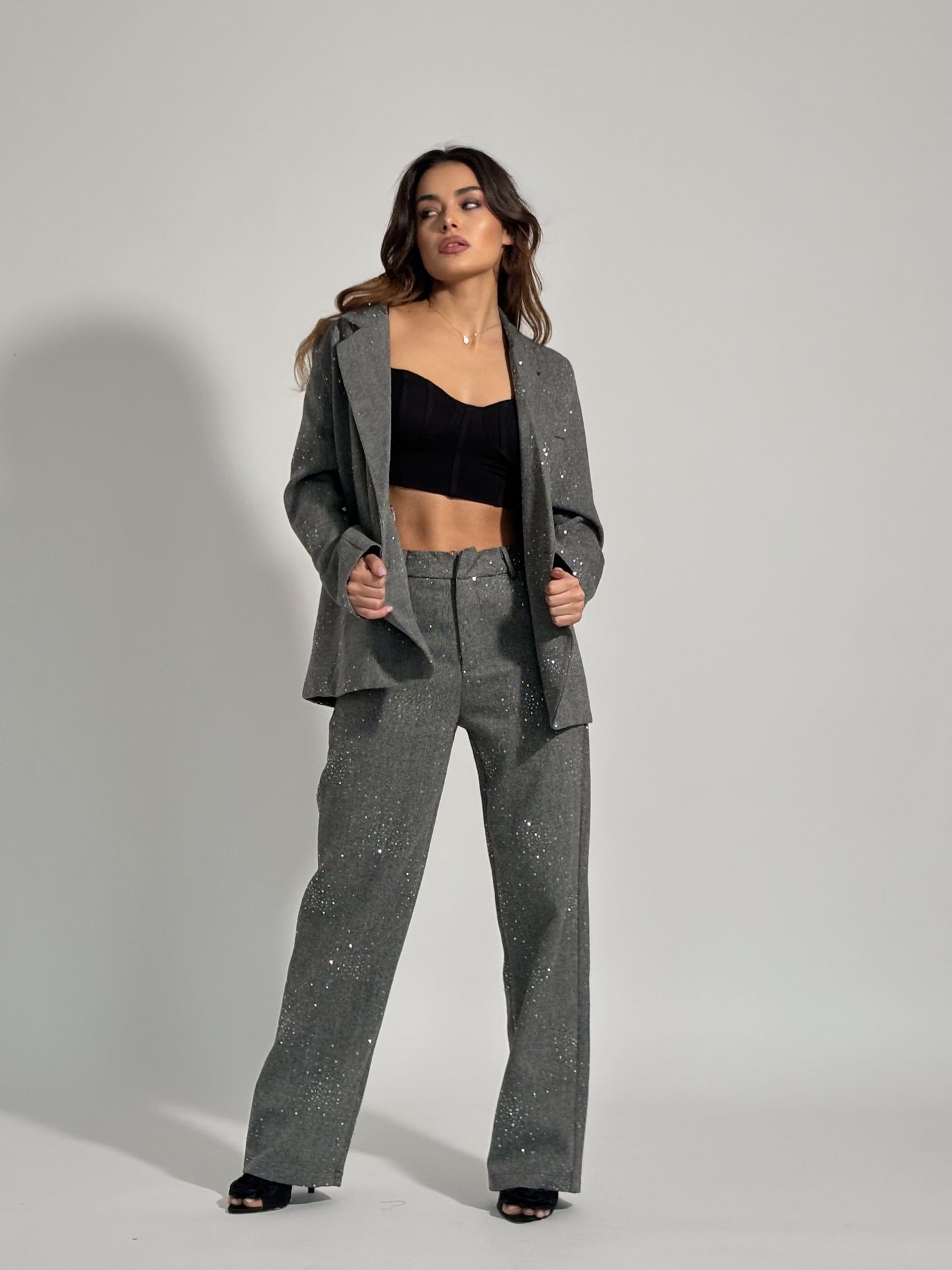 Костюм Viola с камъни и вълна