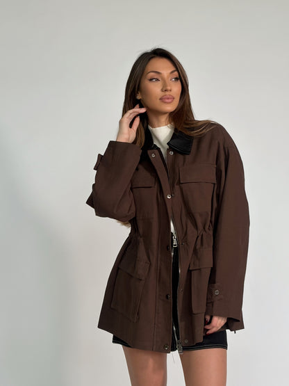 Тренчкот Amela със затягане в талията