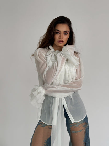 Риза Matilda с рози