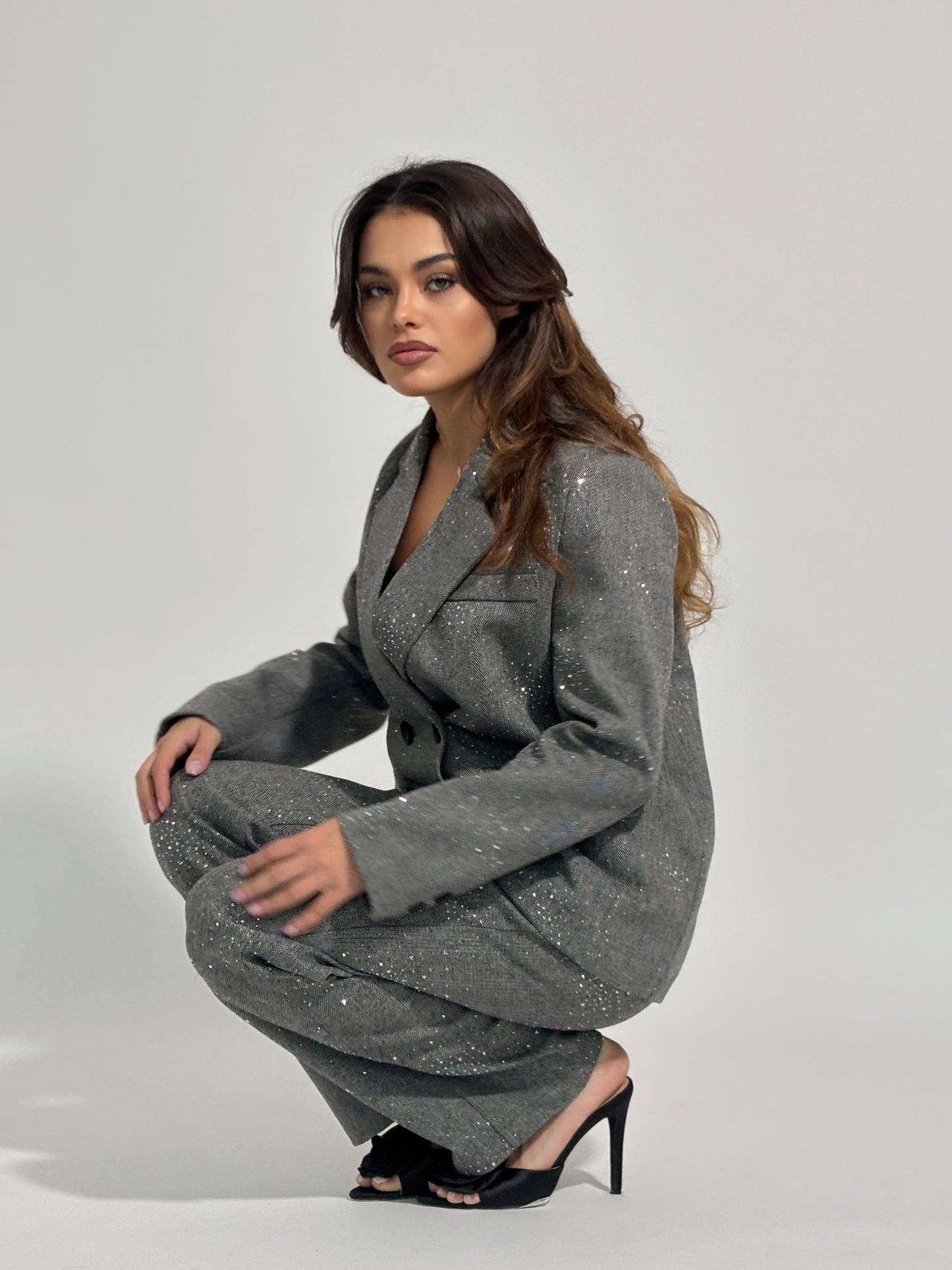 Костюм Viola с камъни и вълна