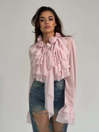 Риза Matilda с рози