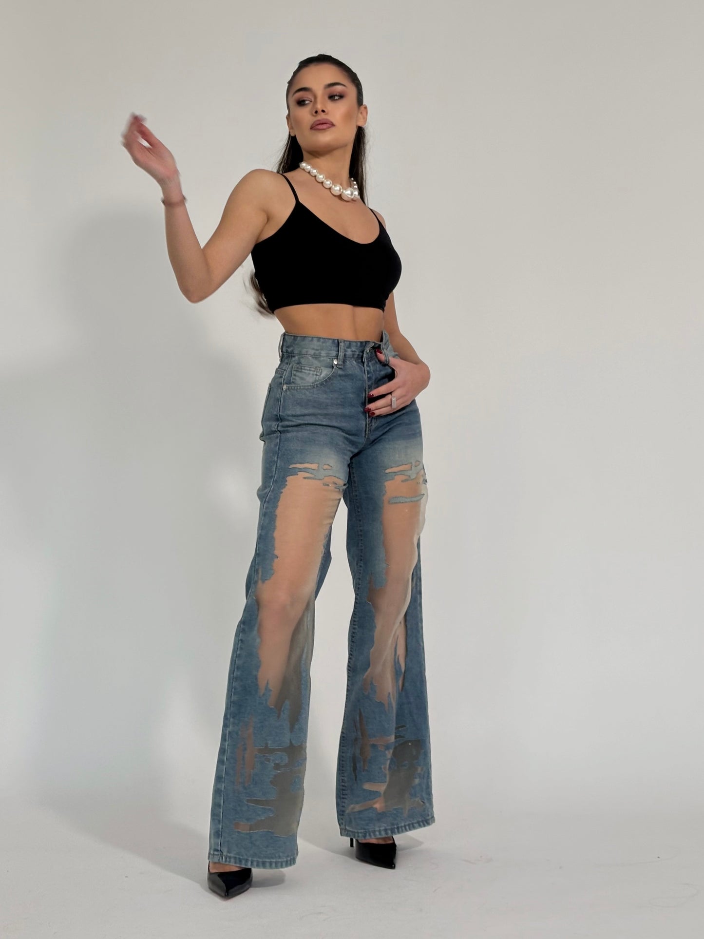 Volume jeans with transparent effect