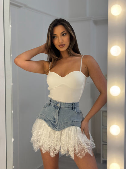 Fustă-pantaloni din denim Sindey cu dantelă