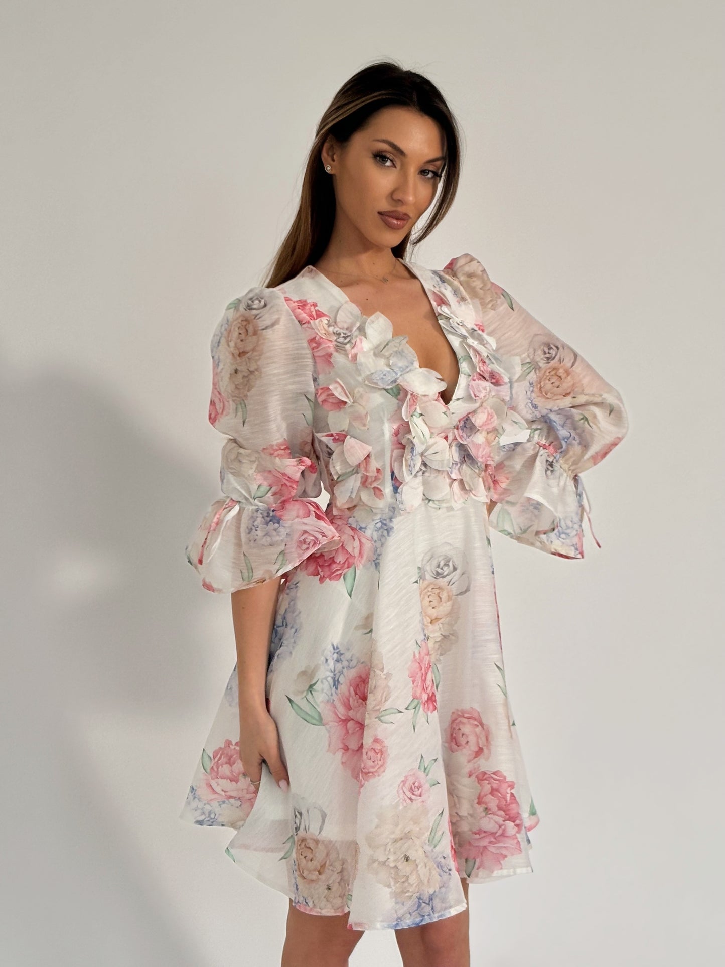 Рокля Flora с цветя