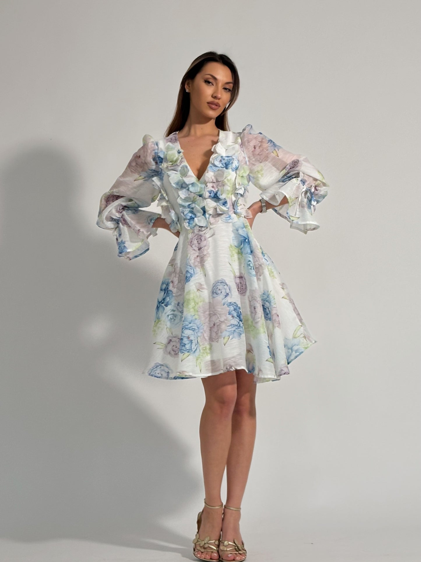 Рокля Flora с цветя