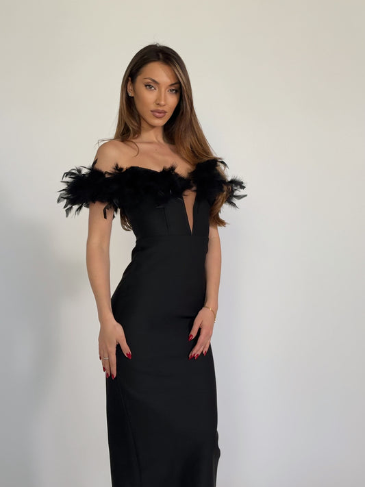 Бандажна рокля с Estrell с естествени пера