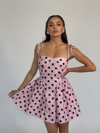 Къса рокля на точки Polka