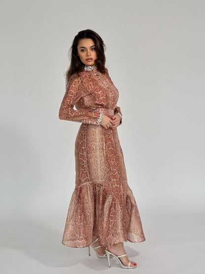 Lania set with stones