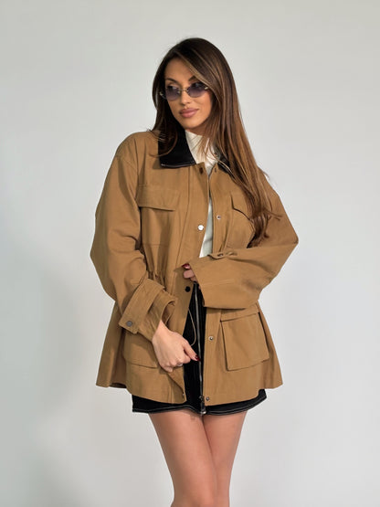 Тренчкот Amela със затягане в талията