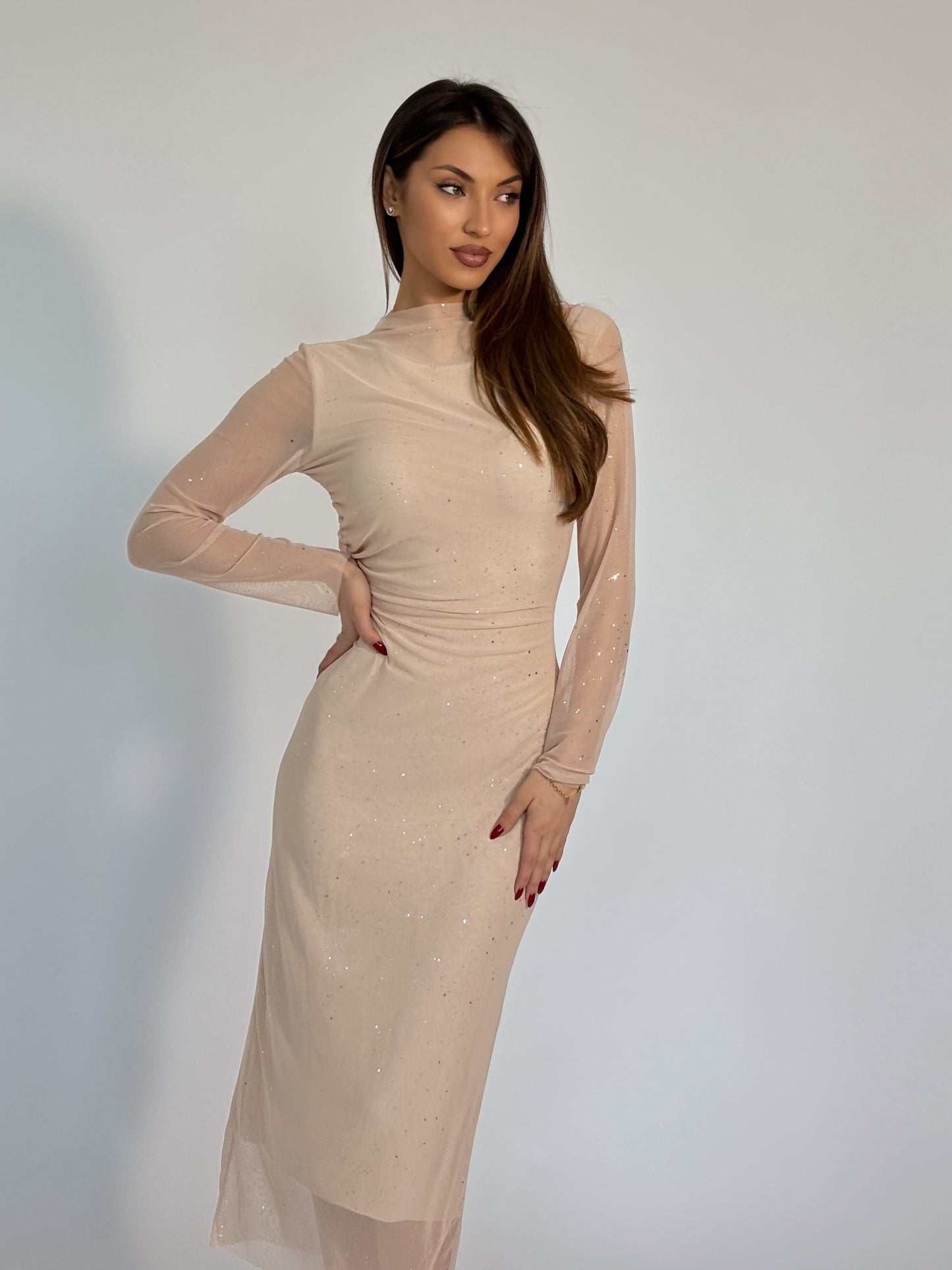 Тюлена рокля с лъскави частици Gia