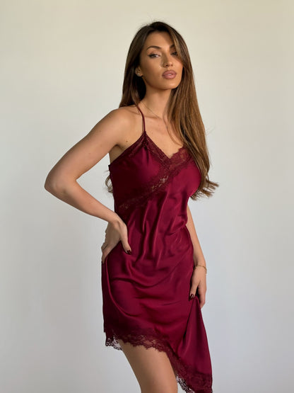 Сатенена рокля с дантела Marcilia