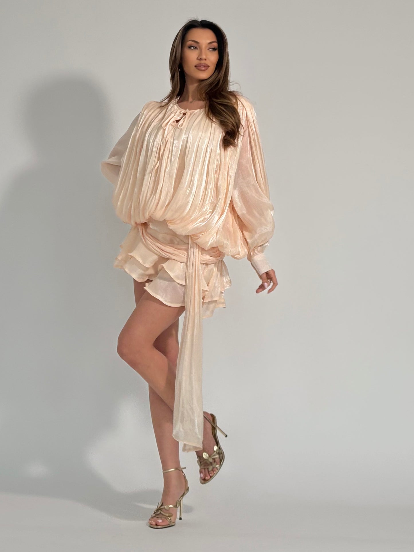 Сатенена рокля Jolie