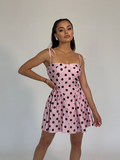 Къса рокля на точки Polka