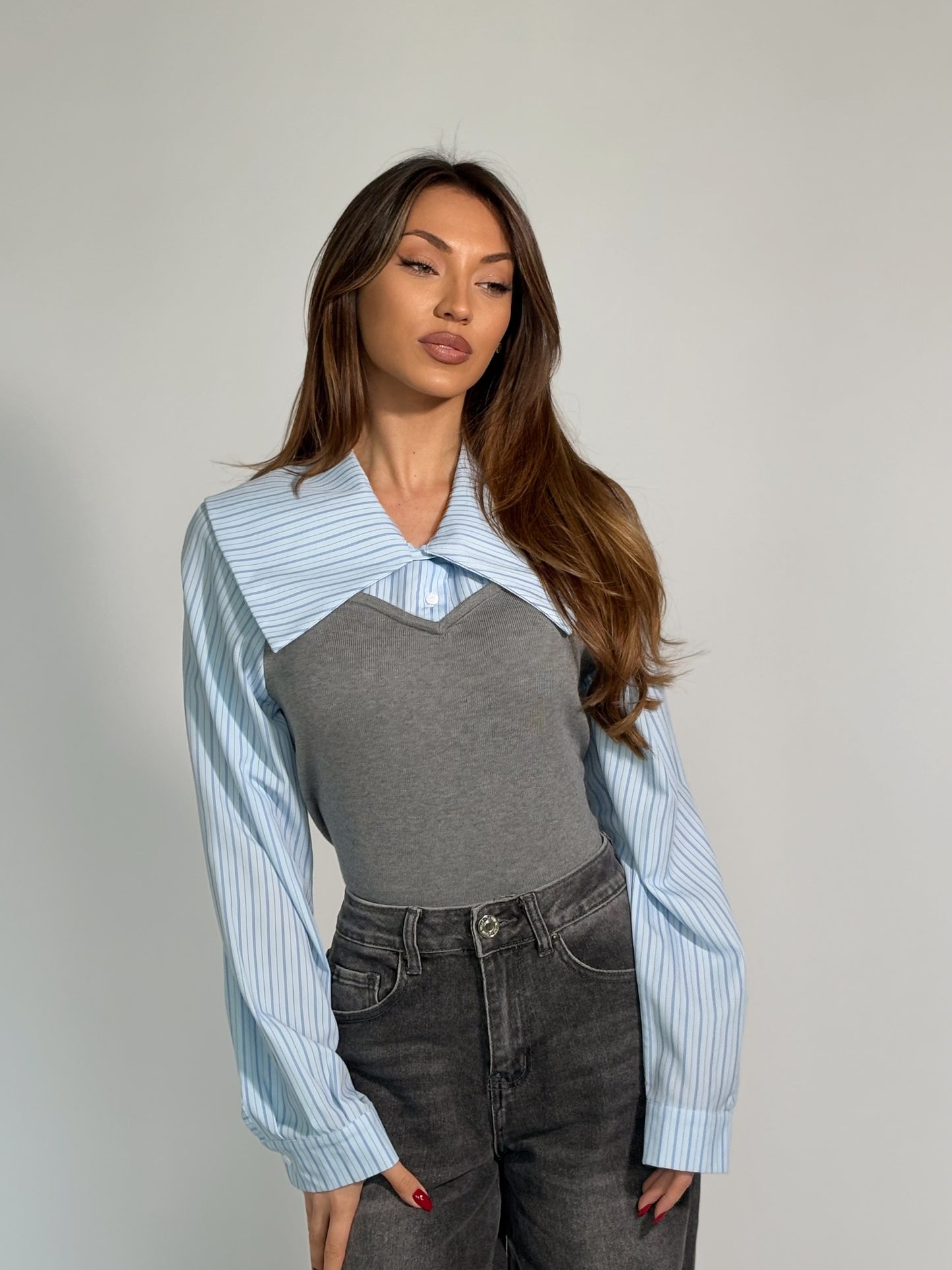 Риза с пришито бюстие Venis