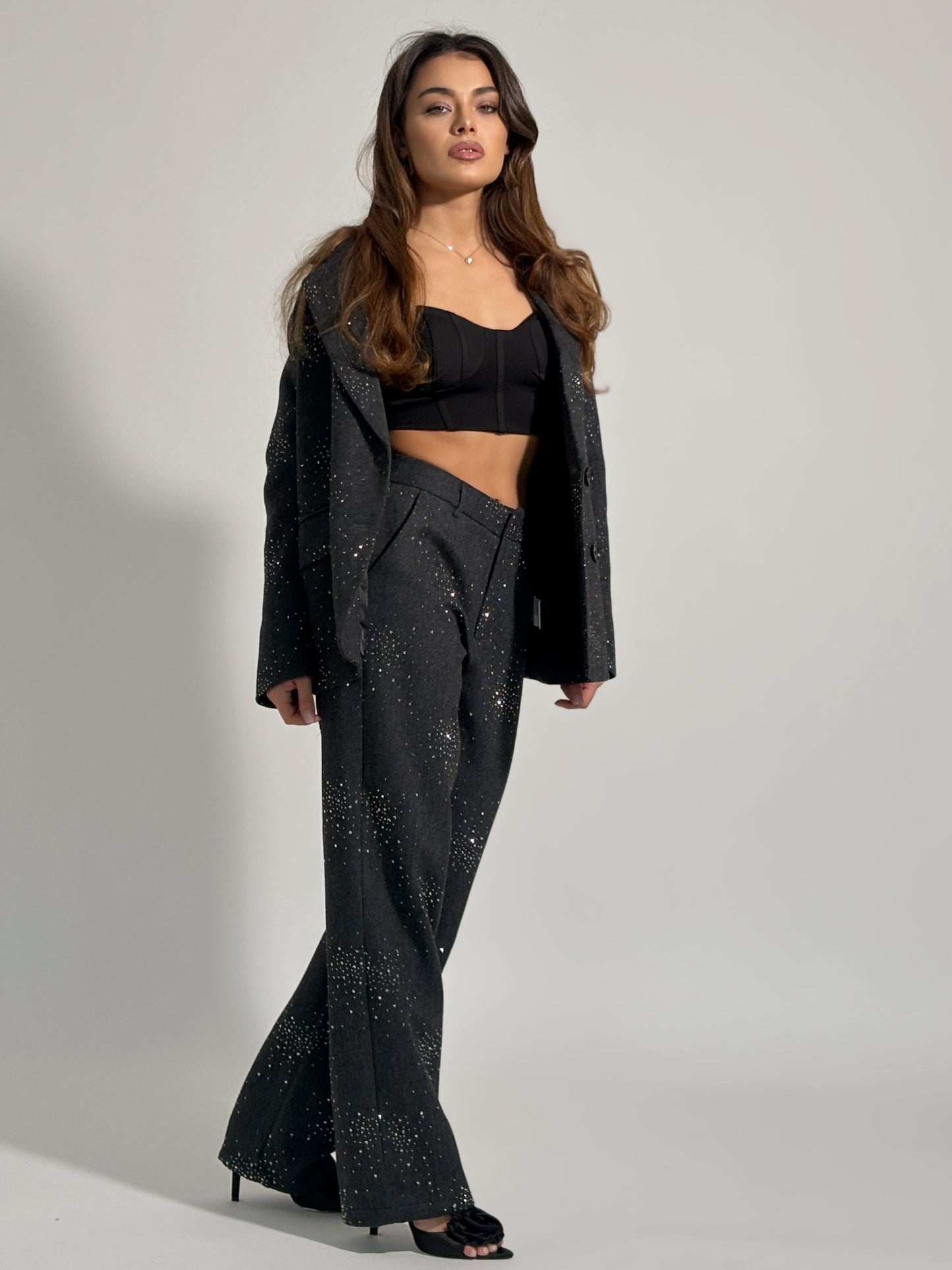 Костюм Viola с камъни и вълна