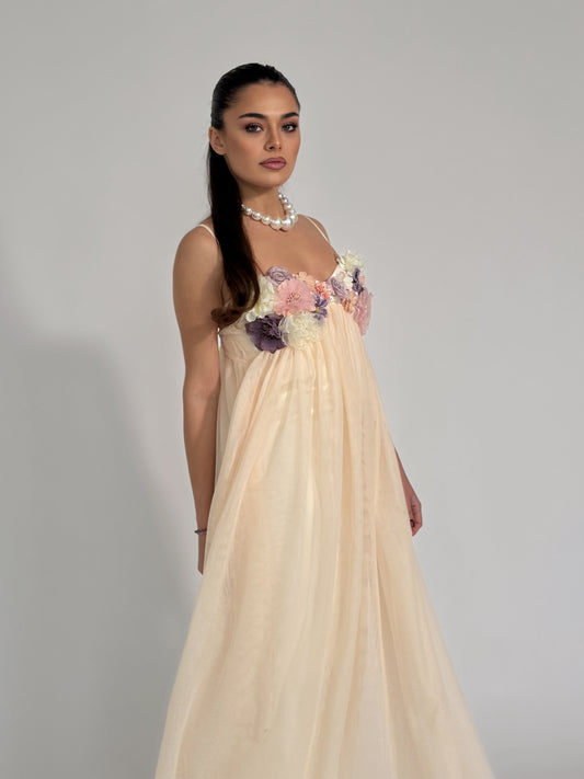 Рокля Vella от тюл с цветя