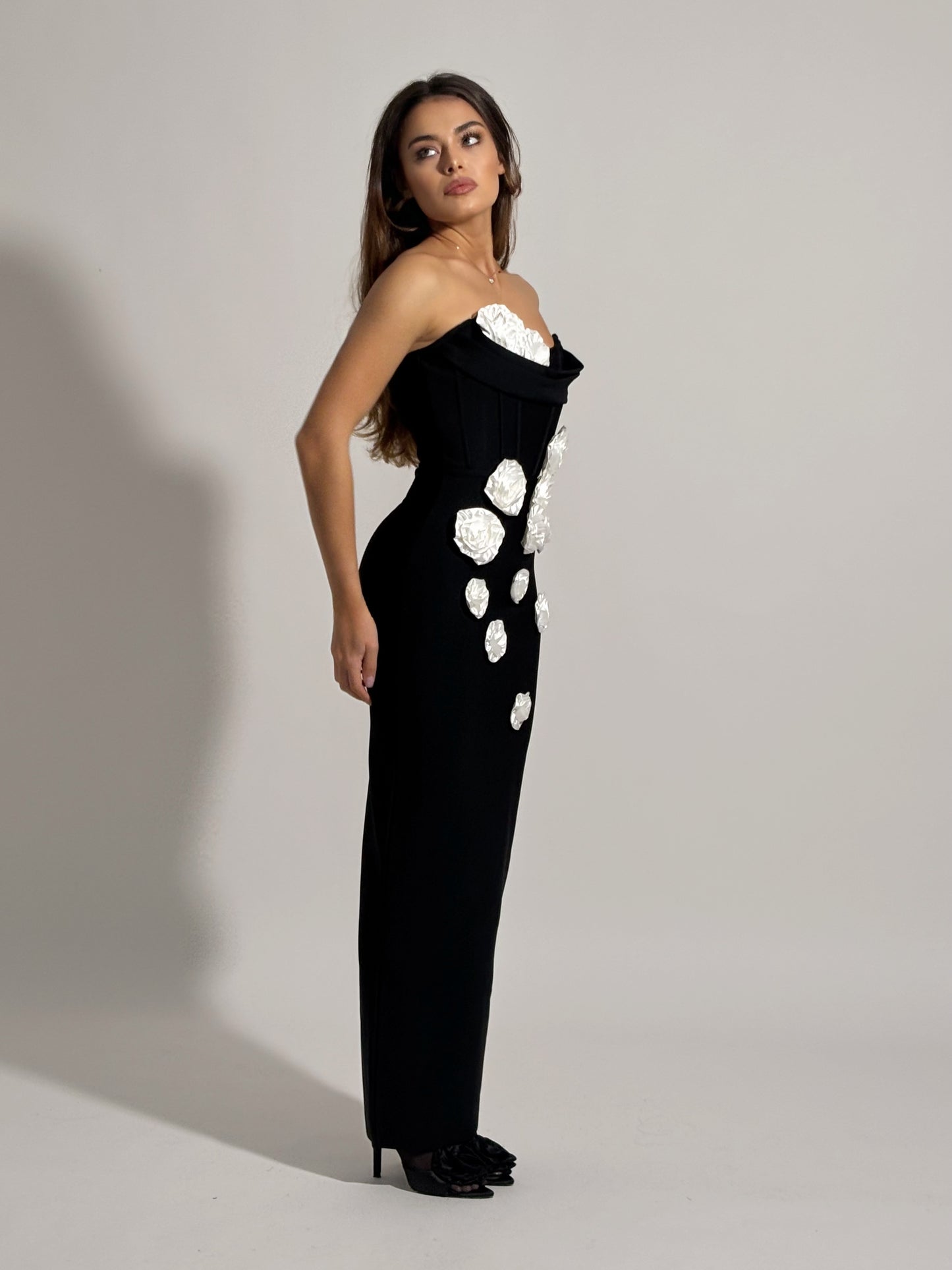 Бандажна рокля Emi с рози