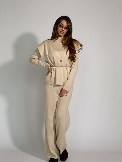 Комплект Leila от три части и колан