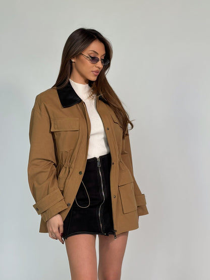 Тренчкот Amela със затягане в талията