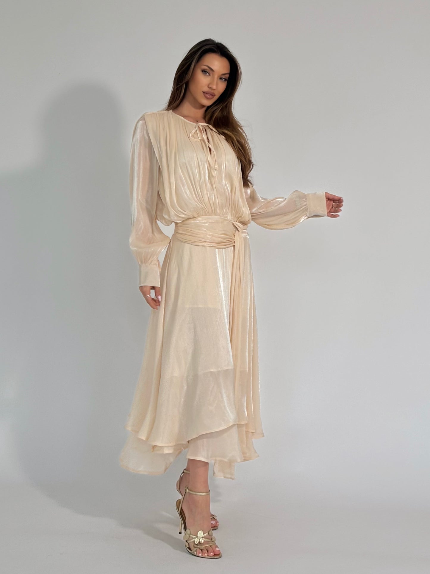 Сатенена рокля Carmella