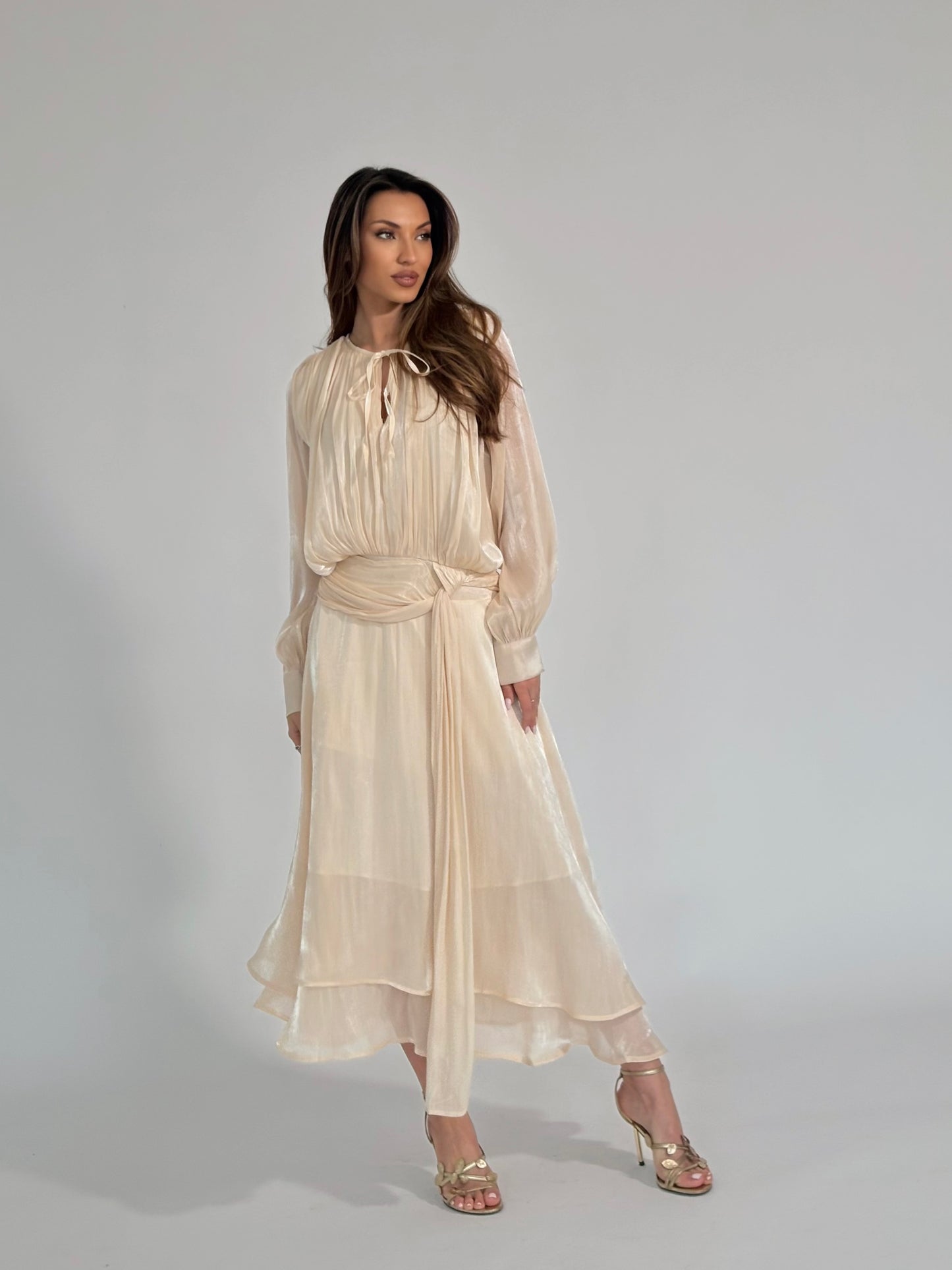 Сатенена рокля Carmella