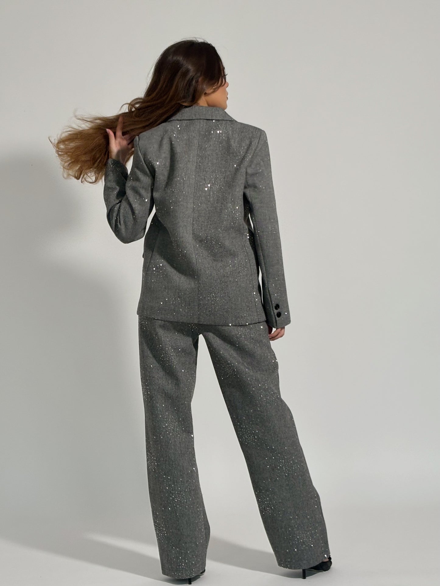 Костюм Viola с камъни и вълна