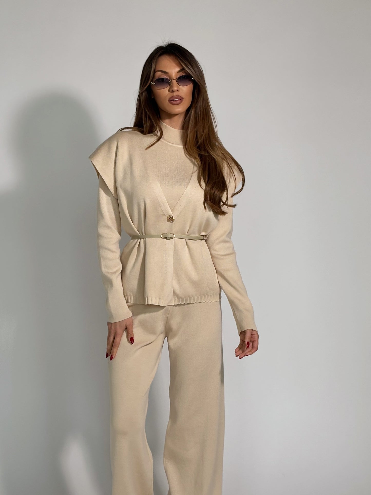 Комплект Leila от три части и колан