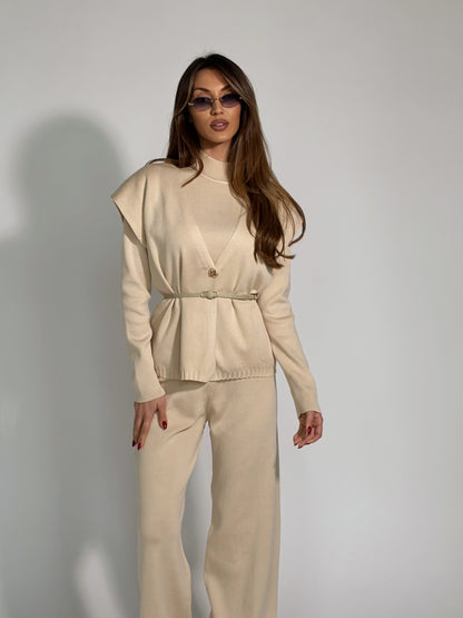 Комплект Leila от три части и колан