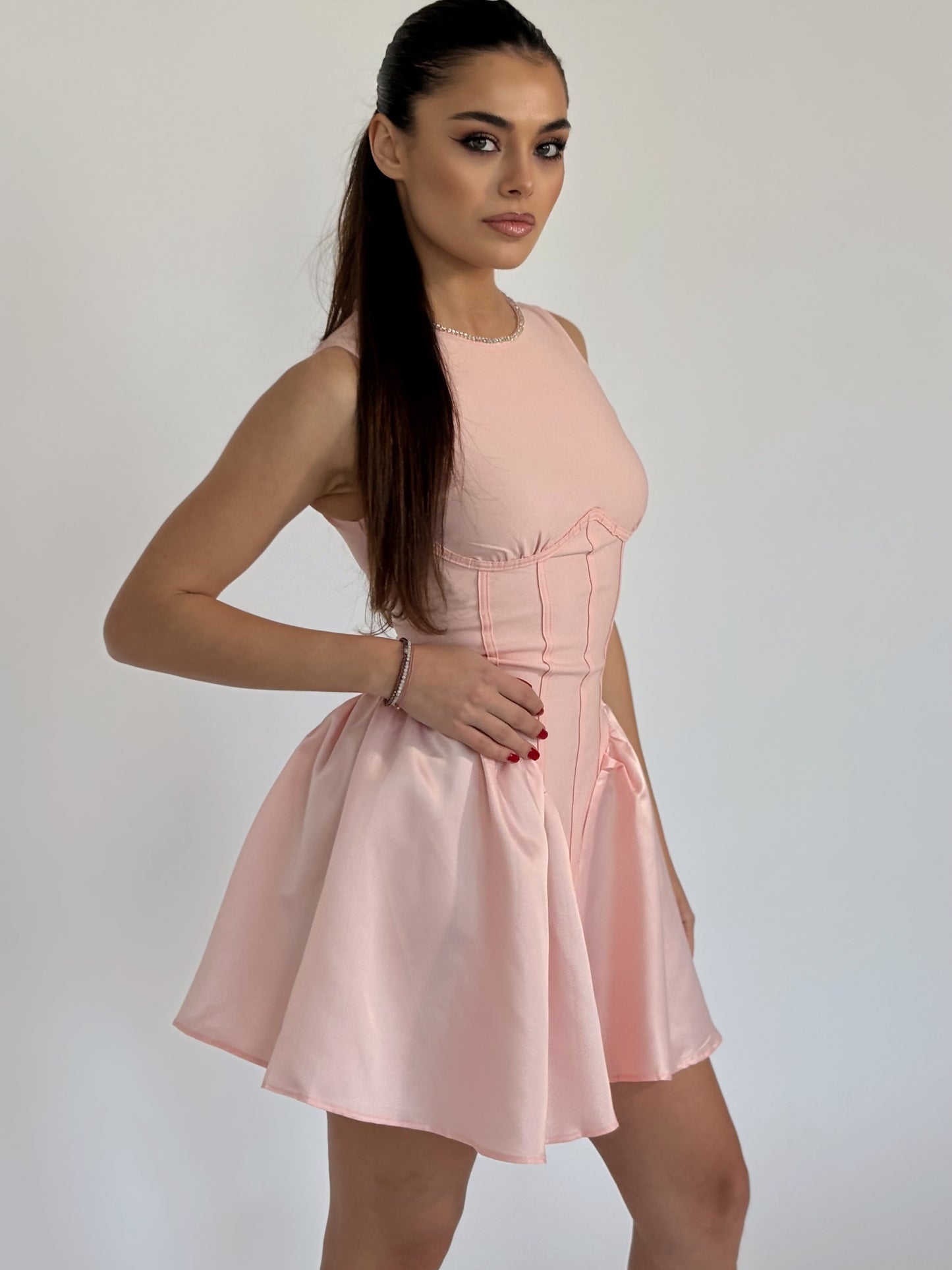 Рокля Lolla със сатен