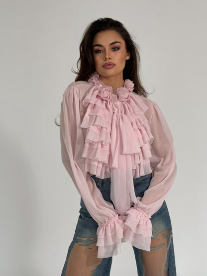 Риза Matilda с рози