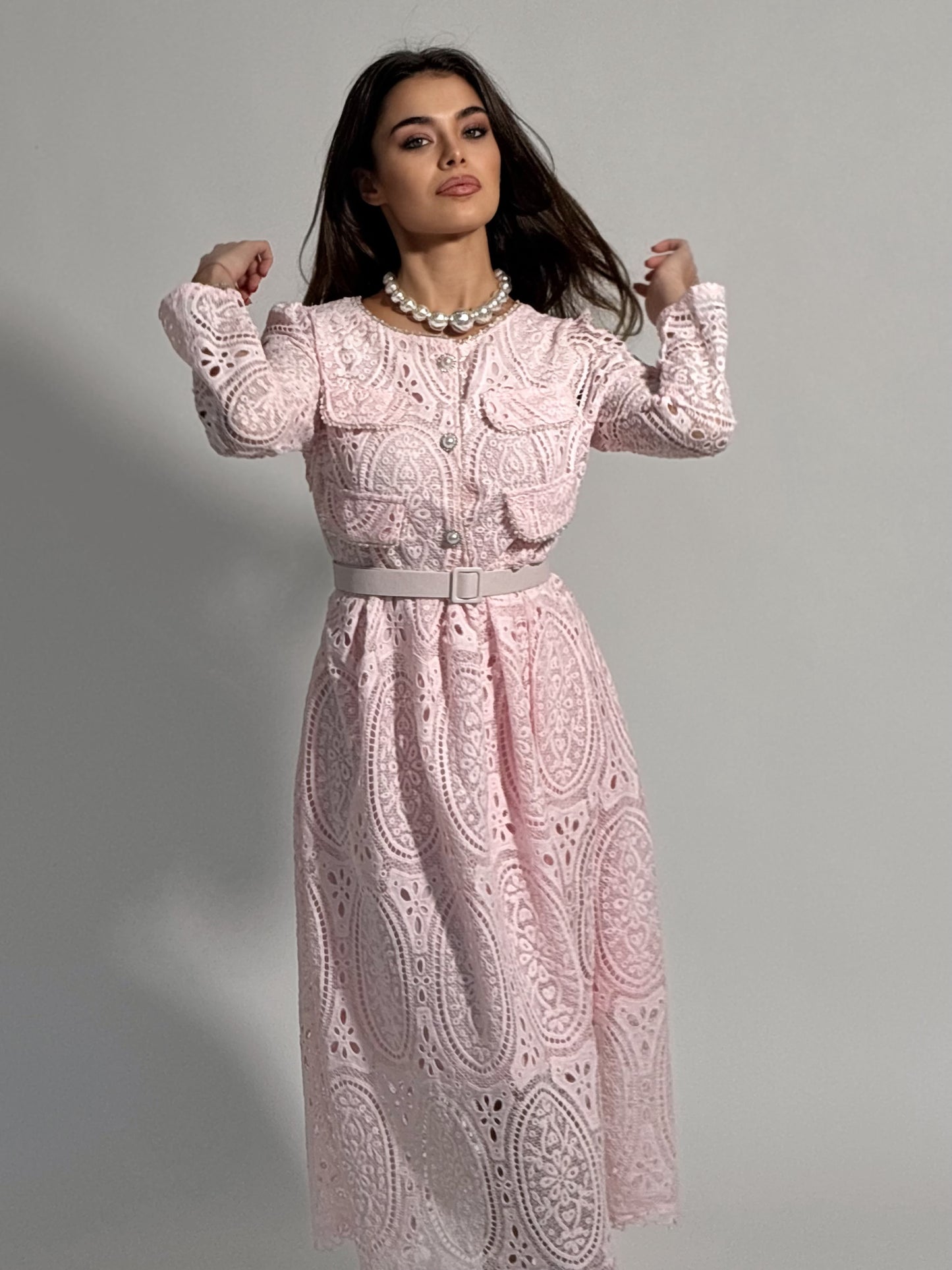 Дантелена рокля Yara