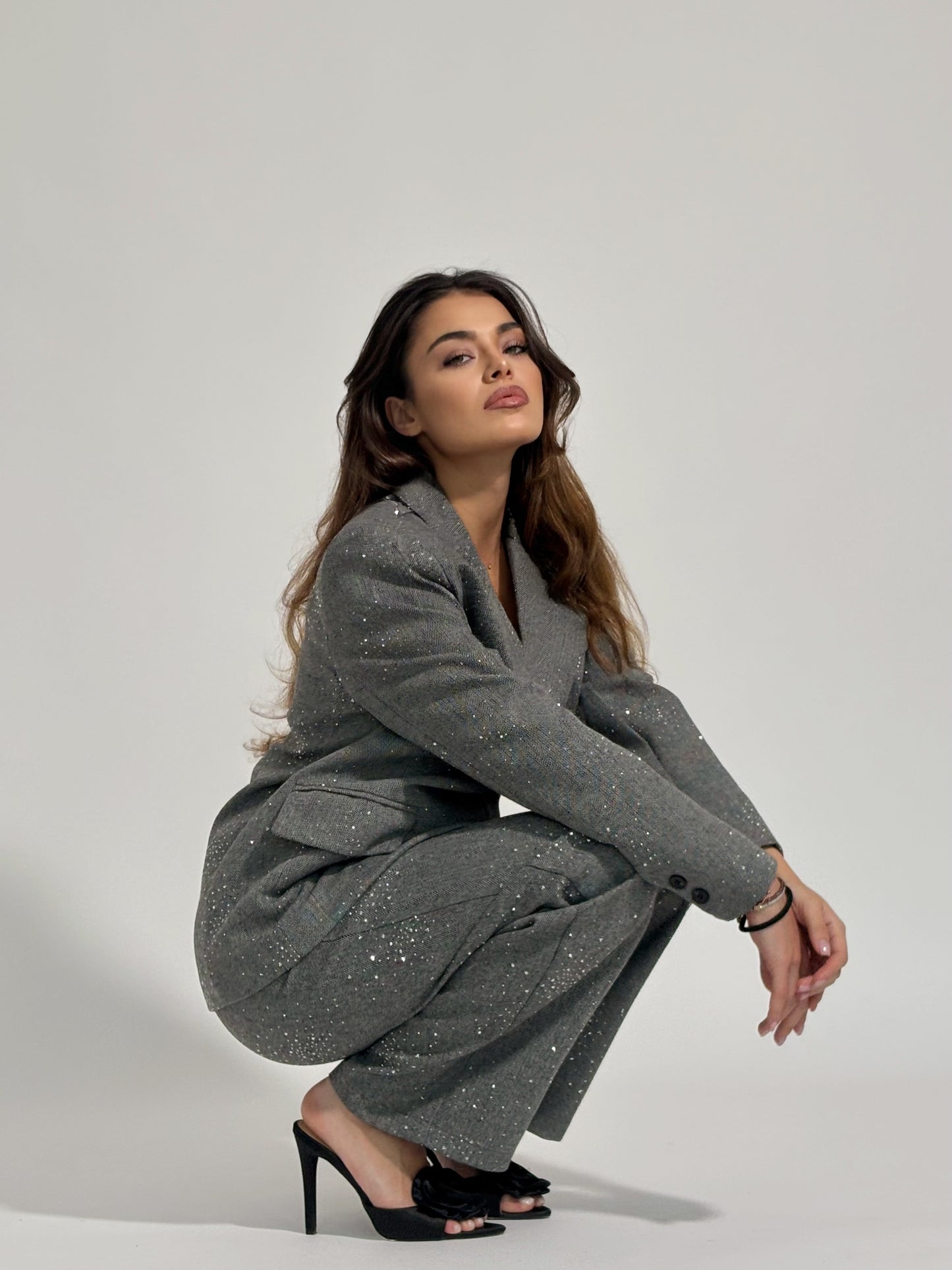 Костюм Viola с камъни и вълна