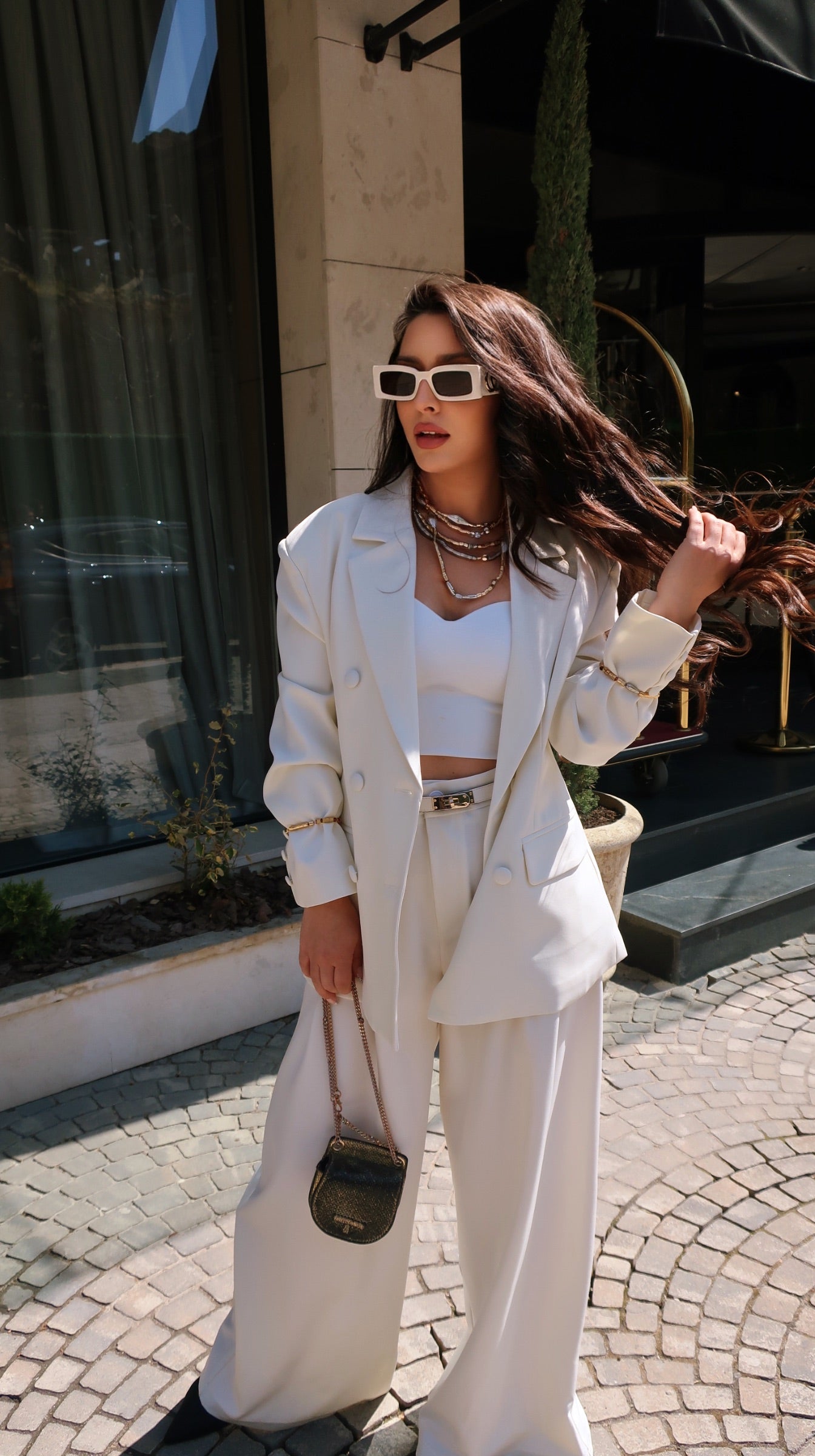 Костюм Veronik с двуредно сако и широк елегантен панталон