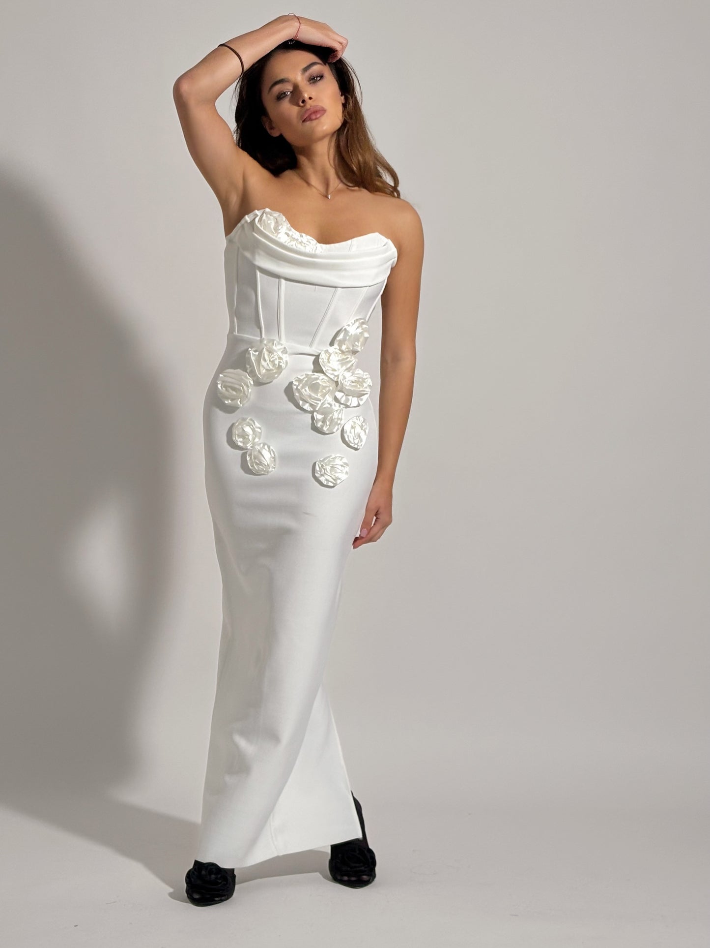 Бандажна рокля Emily с рози