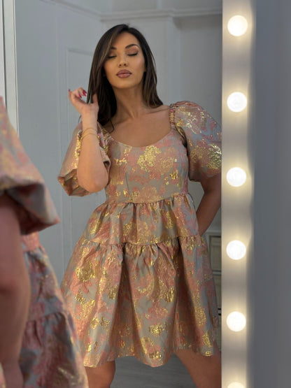 Рокля Glamour със златен ефект